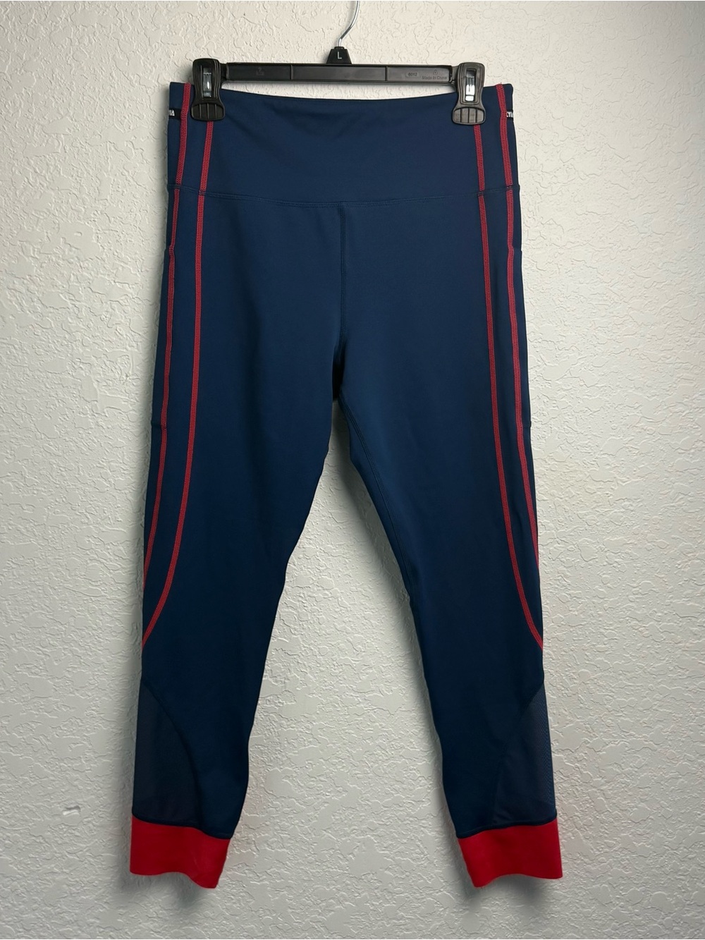 ZYIA Active High Rise Pocket Leggings Size 8-10 Navy Red Mesh
